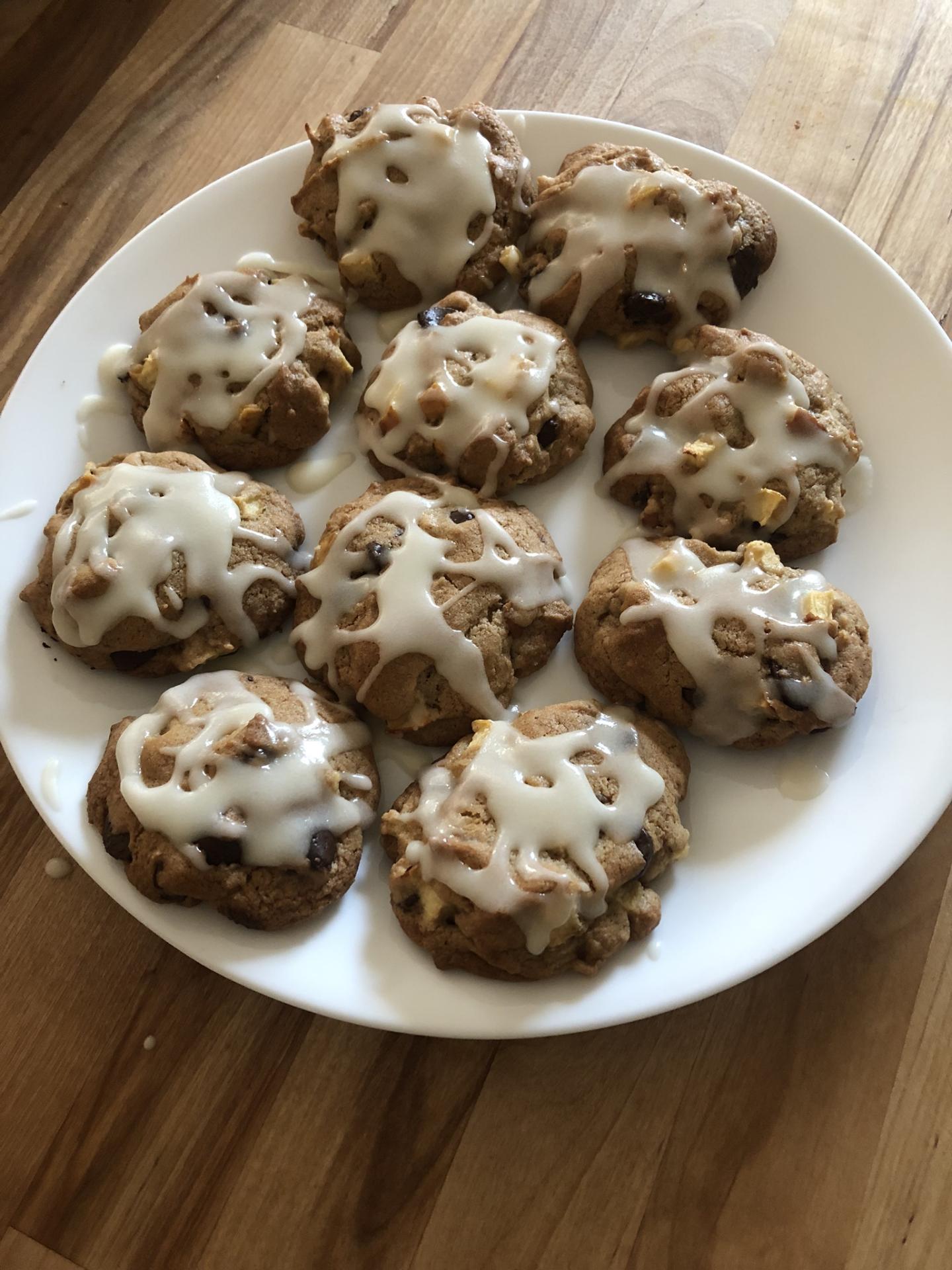 Pumpkin Spice Maple Glazed Apple Pie Cookies